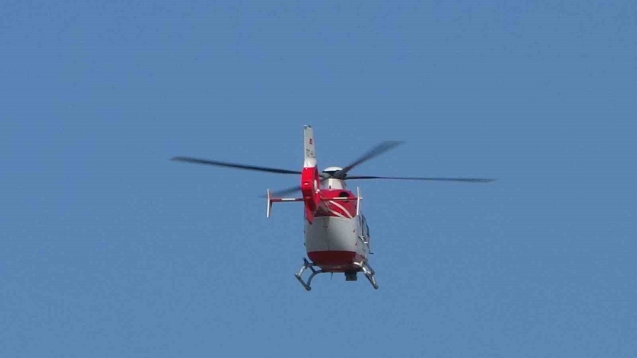 Bahçesaray’dan Van’a Sağlık Köprüsü: Akut Batın Teşhisi Konulan Hasta Helikopterle Sevk Edildi