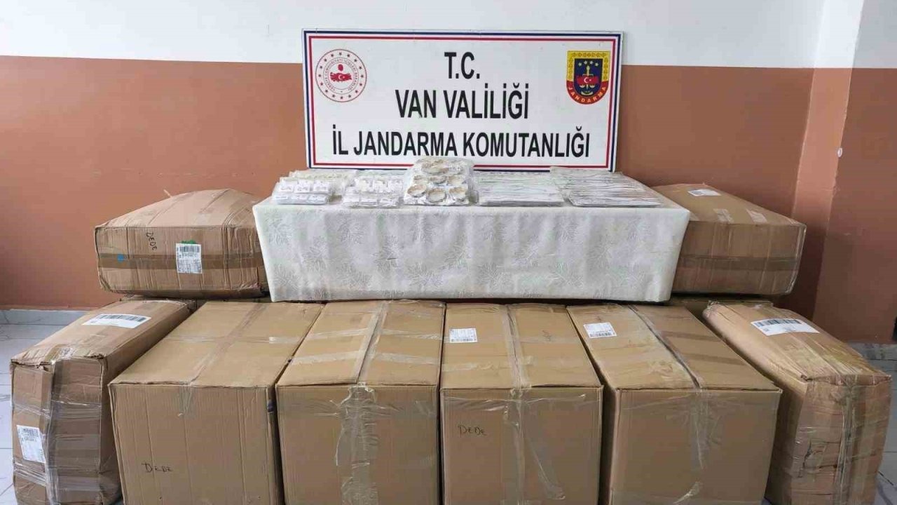 Başkale'de Kaçak Bijuteri Operasyonu: 4 Milyon TL Değerinde Malzeme Ele Geçirildi