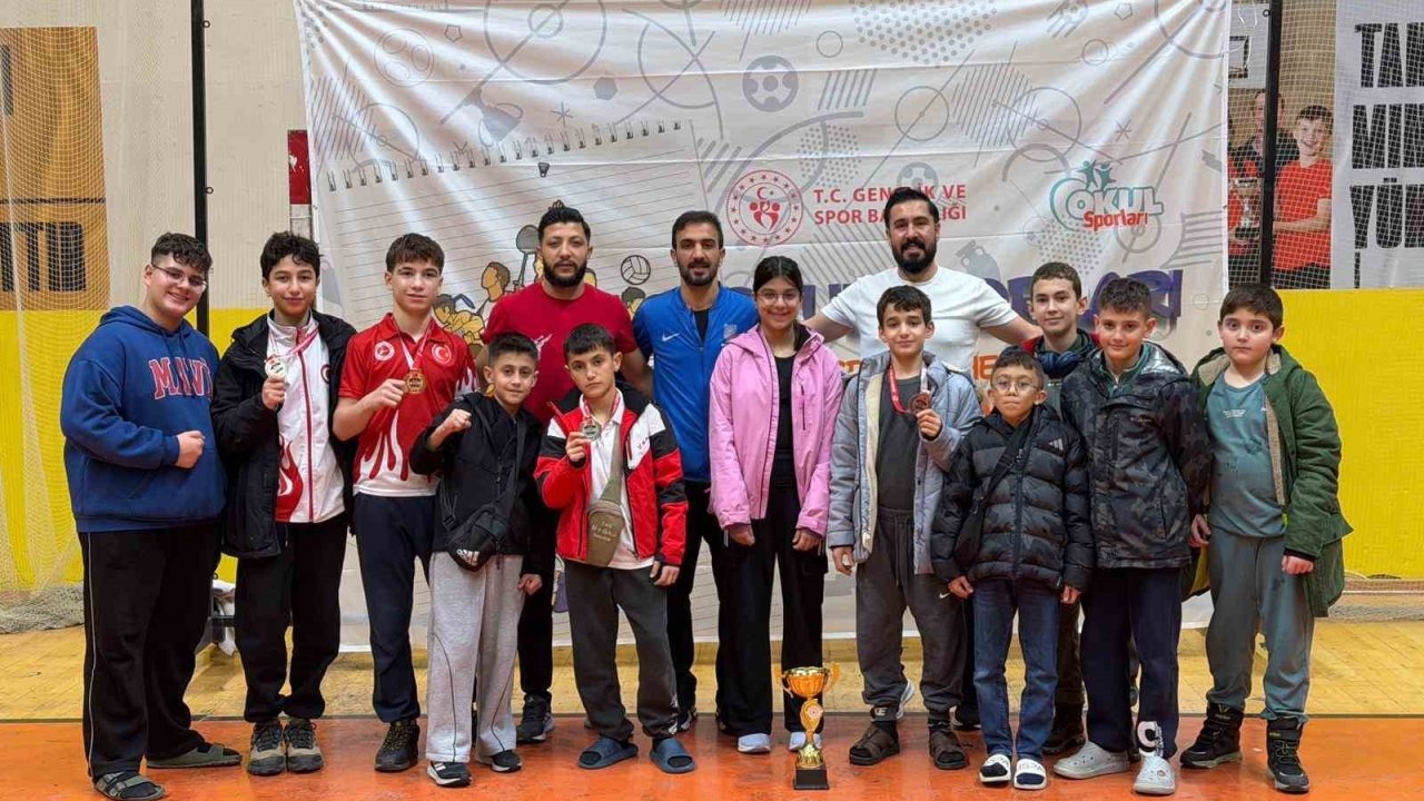 Erzurumlu Kick Boksçular Türkiye Şampiyonası'na Damga Vurdu: Altın Madalyalar Erzurum'a Geldi