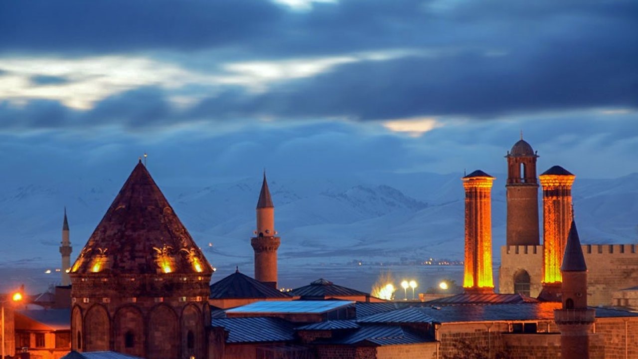Erzurum’un Ramazan Klasiği: "İşfe’lena" Duası Asırlardır Camilerde Yankılanıyor