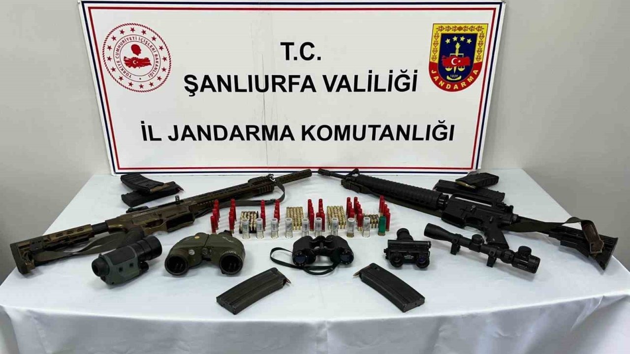 Hilvan’da ruhsatsız silah operasyonu: 3 gözaltı