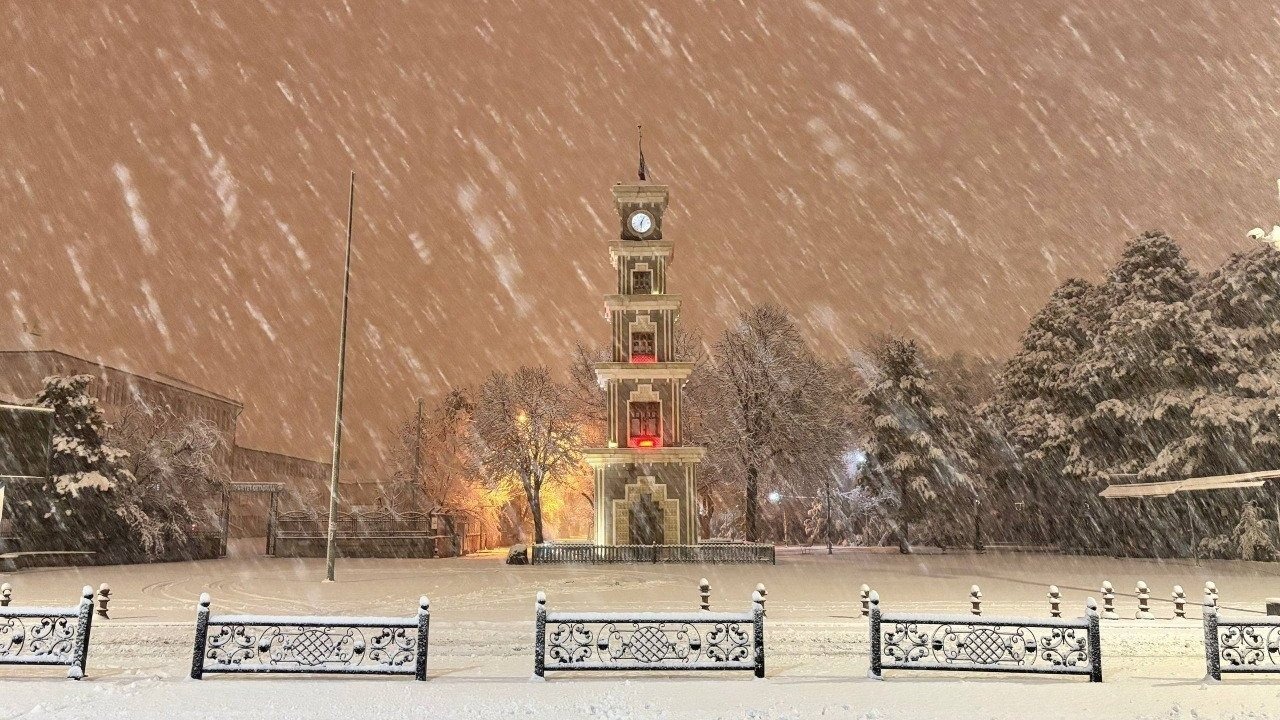 Meteoroloji’den 12. Bölge İçin Kuvvetli Kar ve Çığ Uyarısı