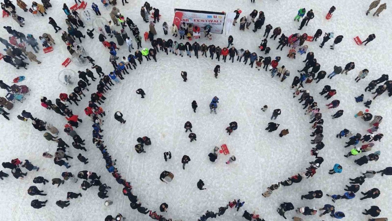 Muş’ta Kar Festivali Coşkusu: Gençler "Sporla Isındı"