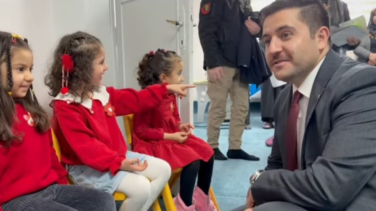 Özalp’te Çocuklara Bayrak Sevgisi Aşılandı