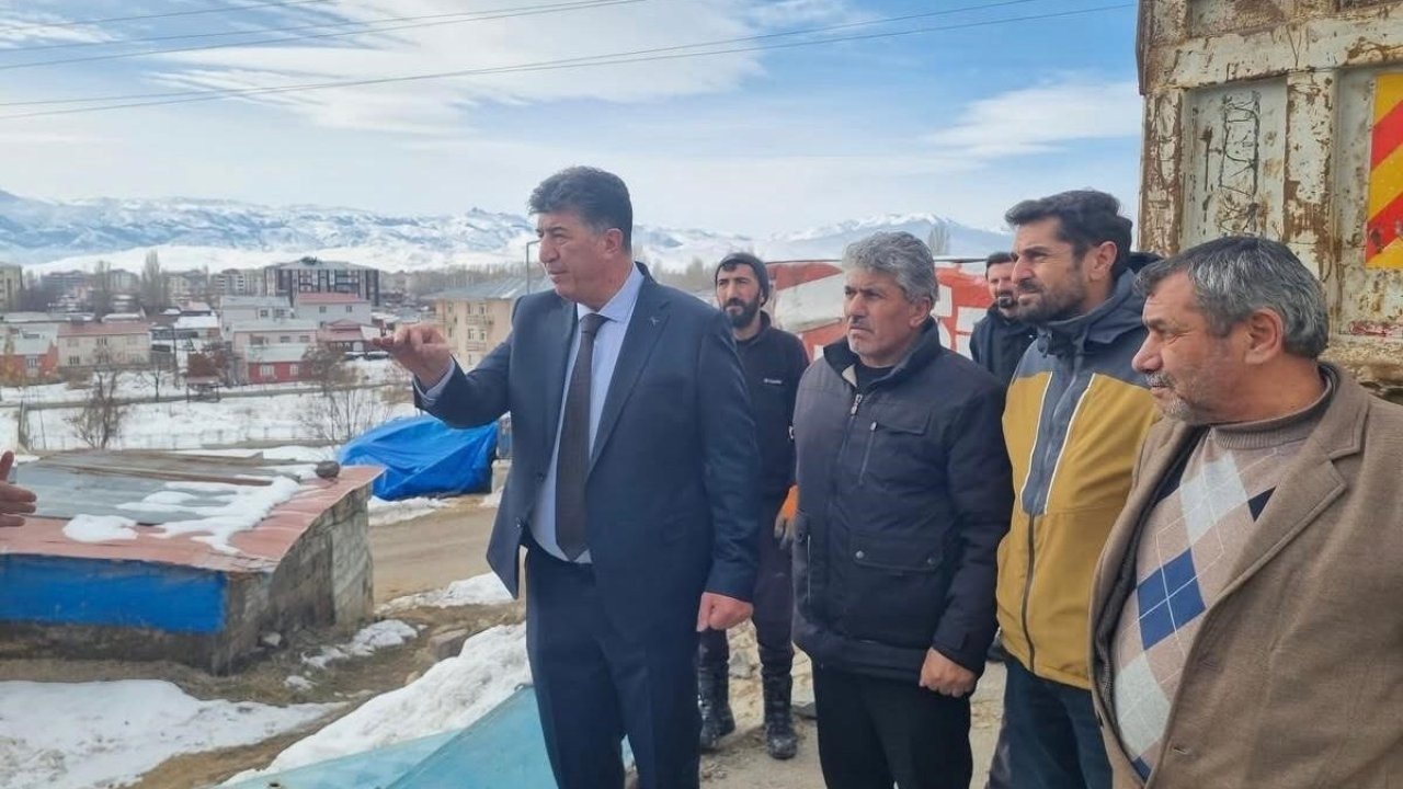 Pasinler’de Metruk Binalar Yıkılıyor: İlçenin Çehresi Değişiyor