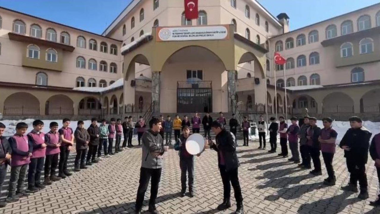 Patnos’ta Okul Koridorlarında Ramazan Esintisi: Öğrenciler İlahilerle Buluşuyor
