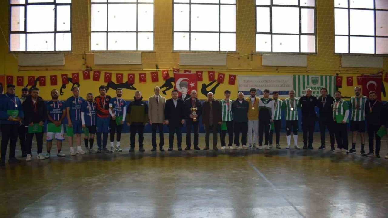 Şenkaya’da Şampiyon Şenkaya YBO: Atatürk’e Saygı Turnuvası Sona Erdi