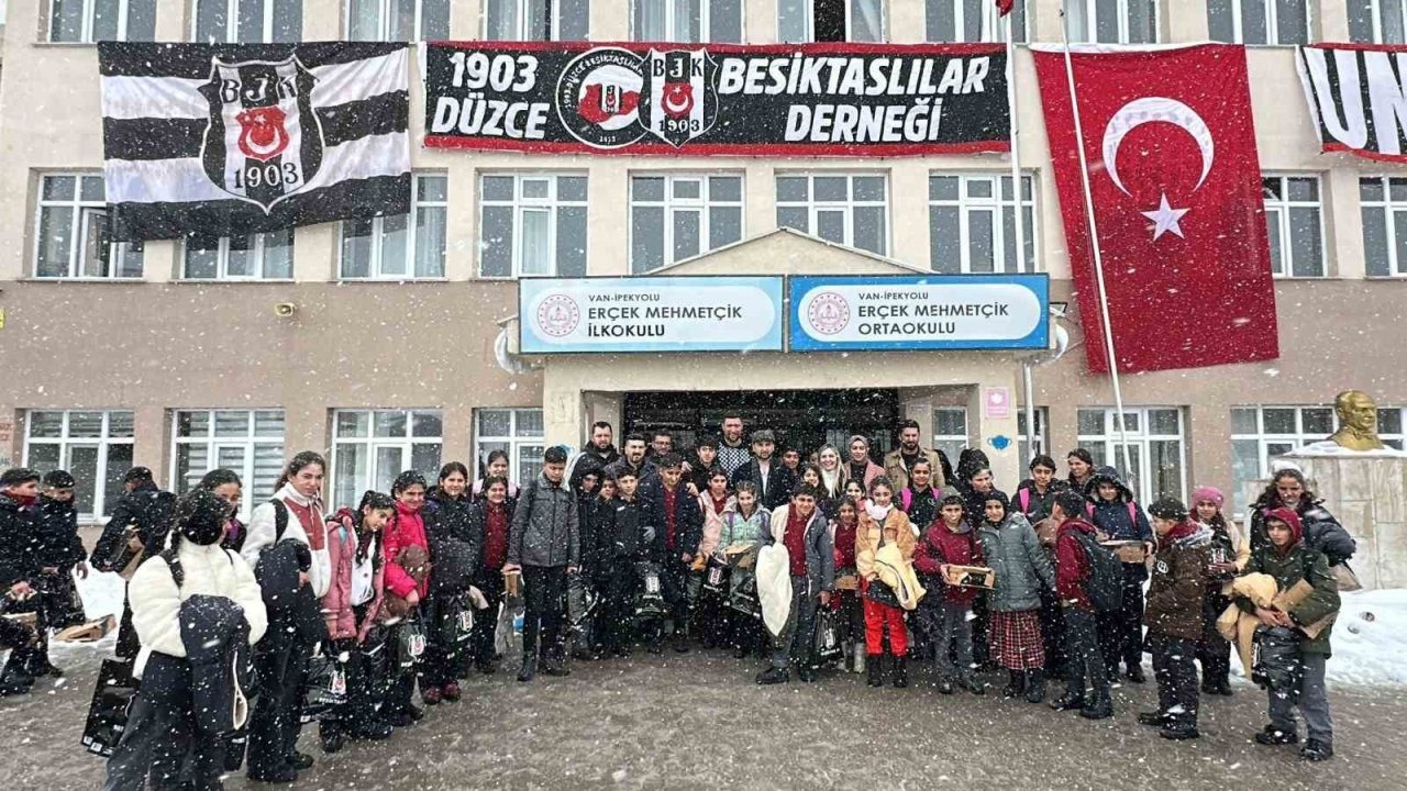 Van’da Beşiktaş Ruhu Kalpleri Isıttı: 1000 Öğrenciye Anlamlı Hediye