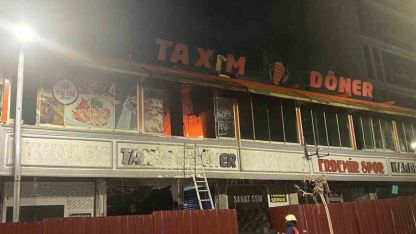 Van’ın İpekyolu İlçesinde Dönerci Dükkânında Yangın Çıktı