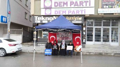 Muş’ta Evlat Nöbeti Tutan Annelerden Çocuklarına Teslim Ol Çağrısı