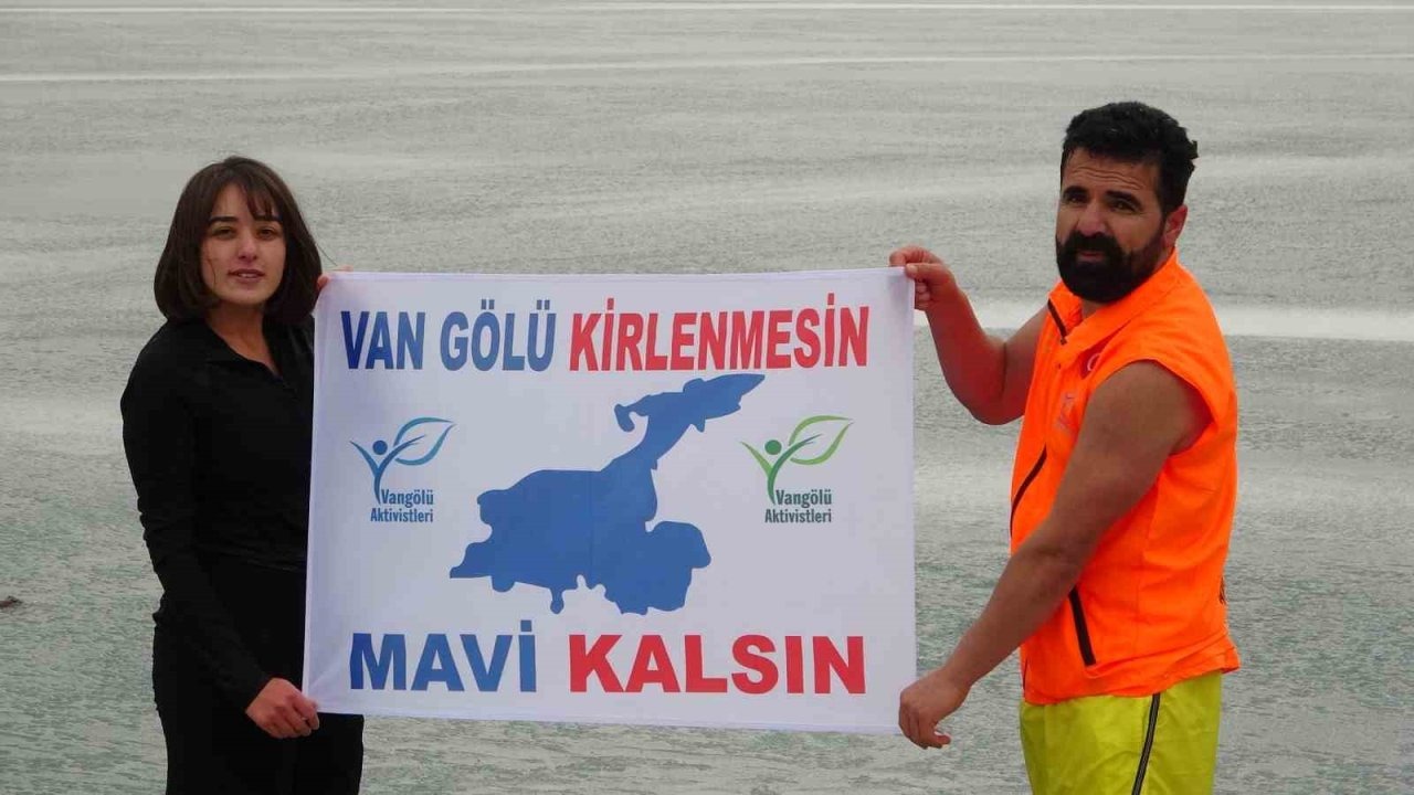 "Buz Adam" Zernek’te: Eksi 8 Derecede Van Gölü İçin Mavi Çağrı