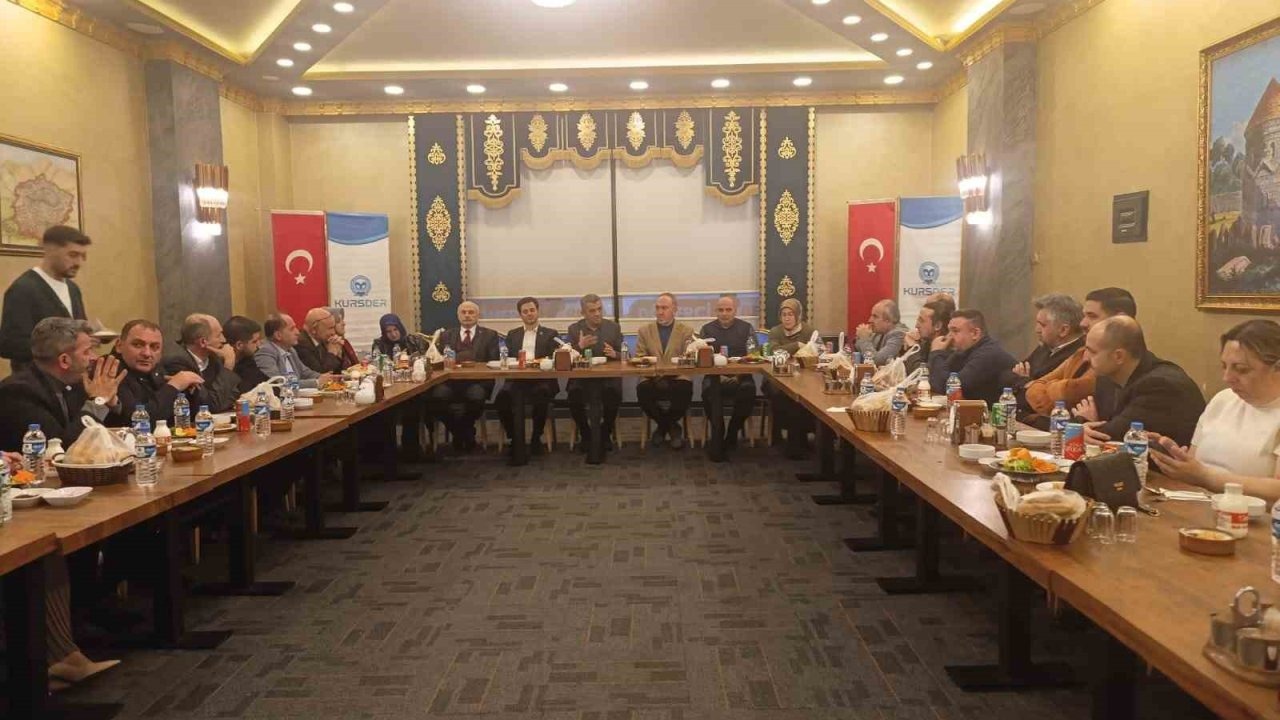 Erzurum Eğitim Camiası İftar Programında Bir Araya Geldi