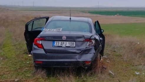 Işıklar Beldesi Yakınlarında Can Pazarı: Bariyerlere Çarpan Araçta 5 Yaralı