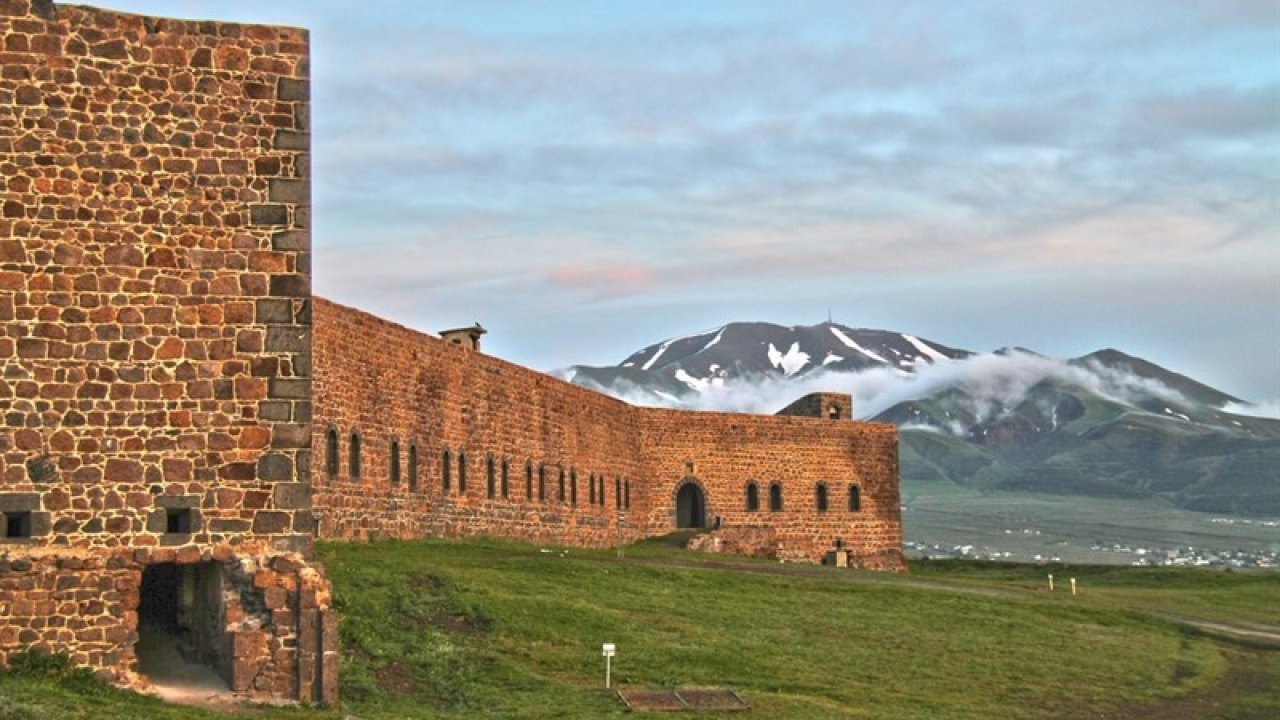 Şehri Çevreleyen 21 Dev Yapı: Erzurum Tabyaları Rus ve İran Saldırılarına Nasıl Göğüs Gerdi?