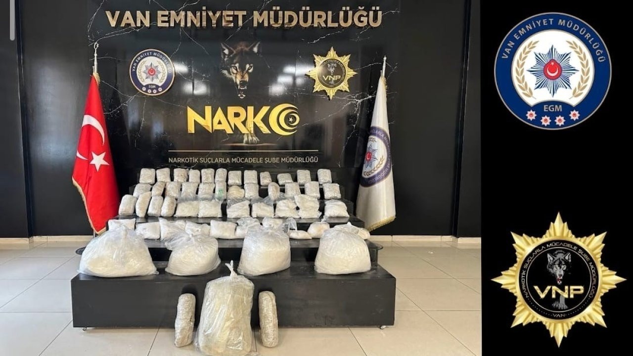 Van'da Kamyonette Yapılan Aramada 90 Kilodan Fazla Uyuşturucu Ele Geçirildi