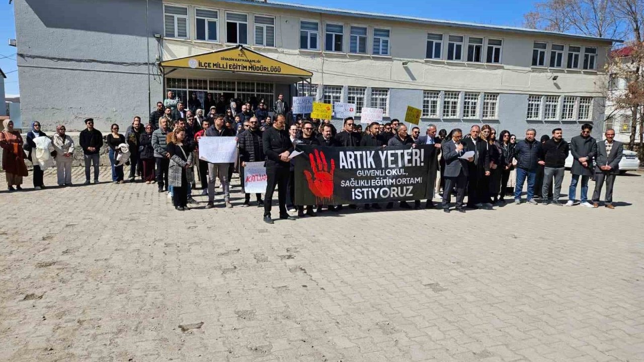 Diyadin’de Eğitimcilerden Şiddete Karşı Ortak Tepki