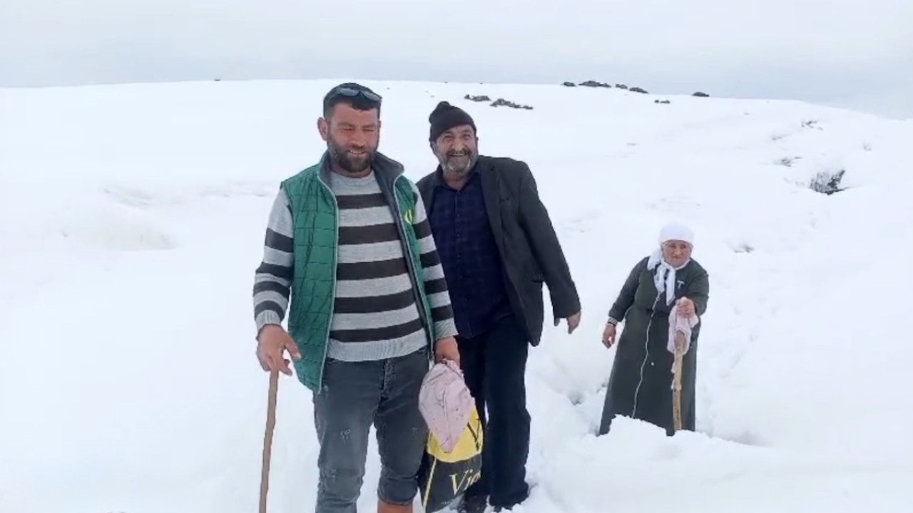 Nisan Ortasında Kar Esareti: Ağrı’da Köylüler Yardım Bekliyor