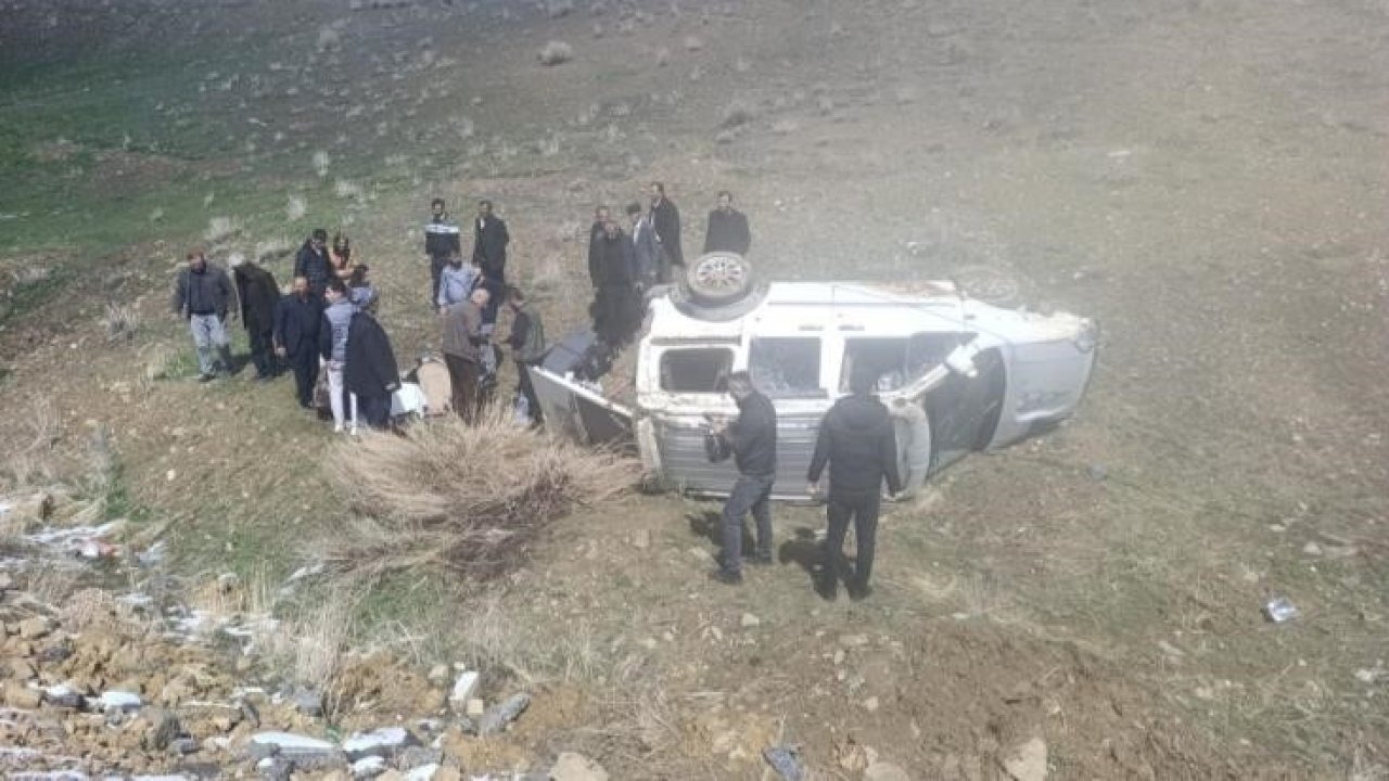 Van'da Korkutan Kaza! Zernek Barajı Mevkiinde Kamyonet Uçuruma Yuvarlandı