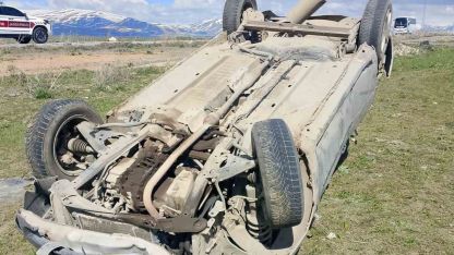 Van Çaldıran'da Korkutan Kaza: Otomobil Takla Attı, 2 Yaralı