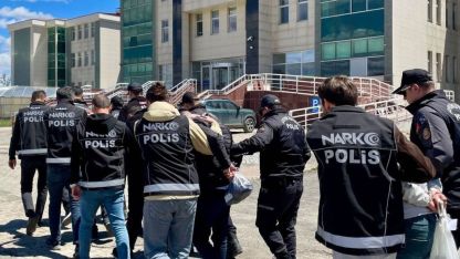 Kars'ta Zehir Tacirlerine Darbe: Operasyonda Metamfetamin Ele Geçirildi