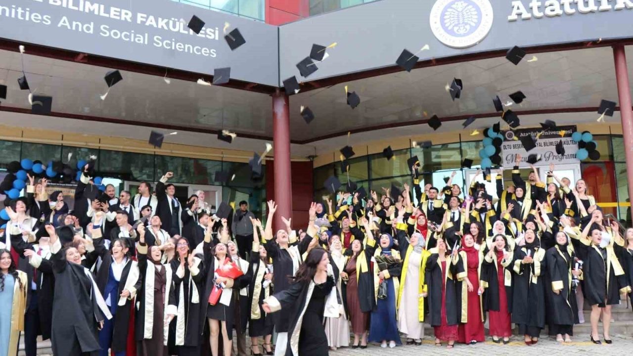 Atatürk Üniversitesi Oltu Kampüsünde Coşkulu Uğurlama: Yeni Mezunlar Diplomalarını Aldı