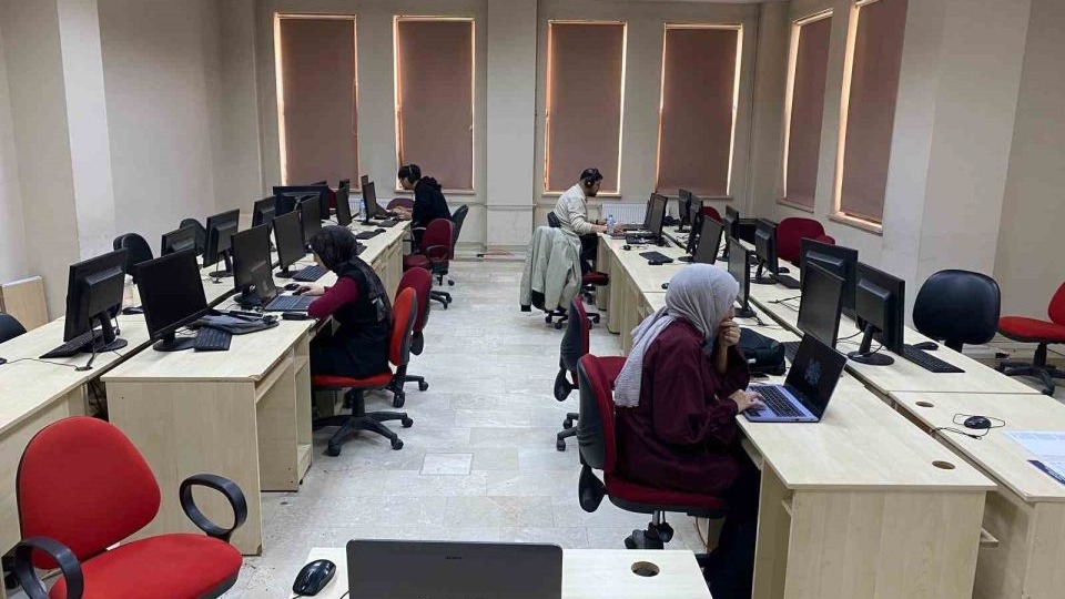 Bölge Gençleri Siber Vatan İçin Sahada: Iğdır ve Kars Finali Hedefliyor
