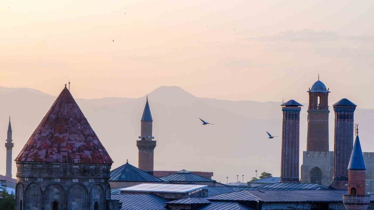 Erzurum Arşivlerinden Çıkan Tarihi Belge: İzmir'in İşgali ve Erzurum’un Yankısı