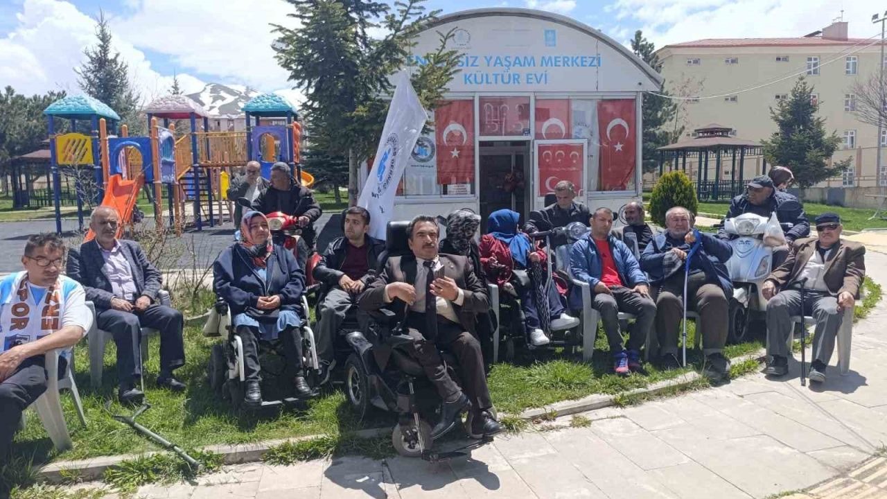 Erzurum’da Engelli Hakları İçin Basın Açıklaması: Kazanılmış Haklardan Geriye Gidilmesin