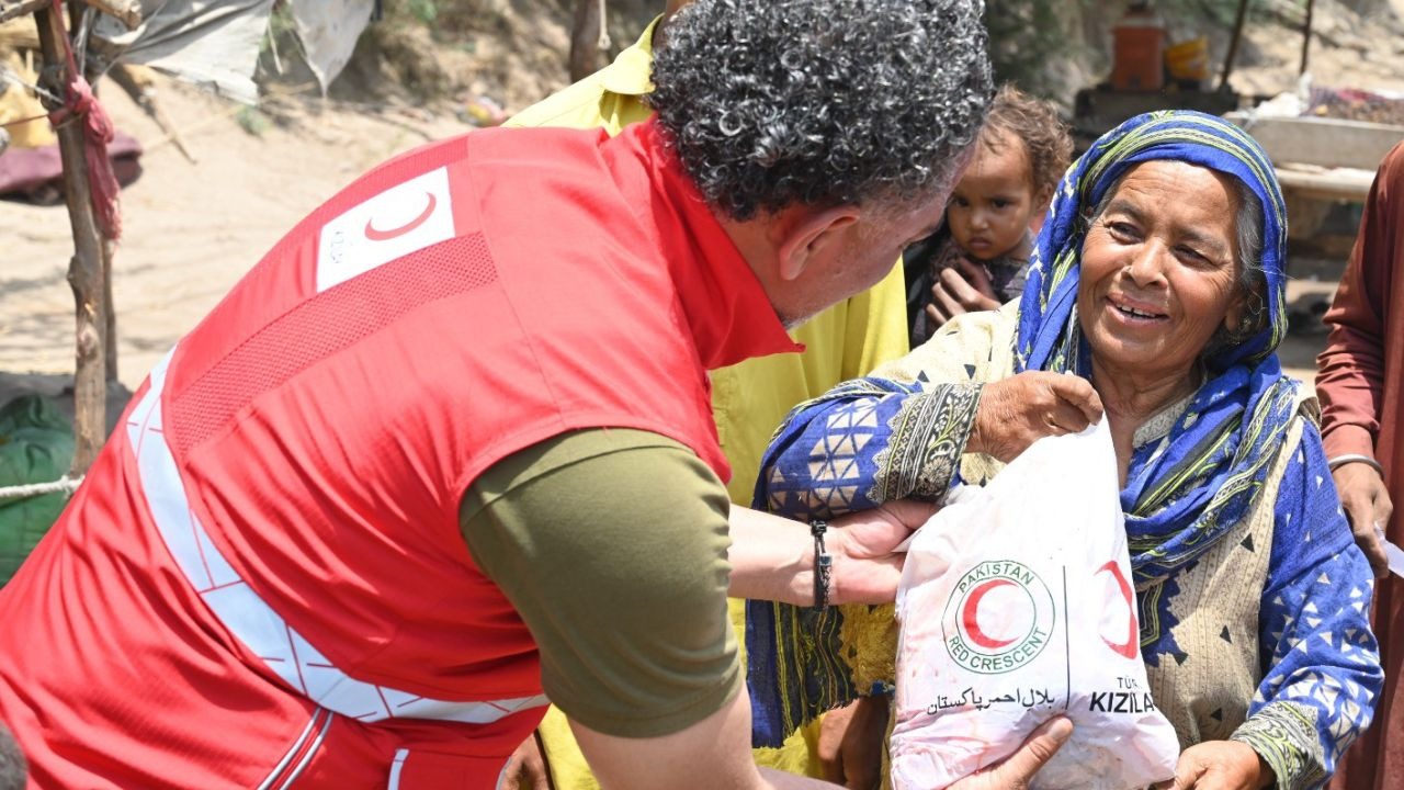 Gazze’ye 391 Bin Kurban Konservesi: Kızılay 1 Milyon Mağdura Ulaşmayı Hedefliyor