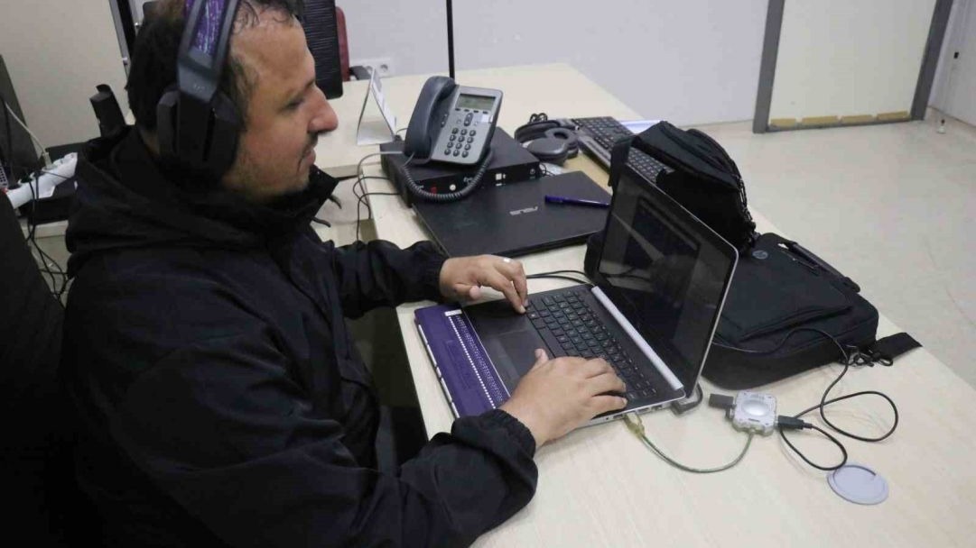 Görme Engelli Babadan Zihinsel Engelli Oğlu İçin Büyük Fedakarlık