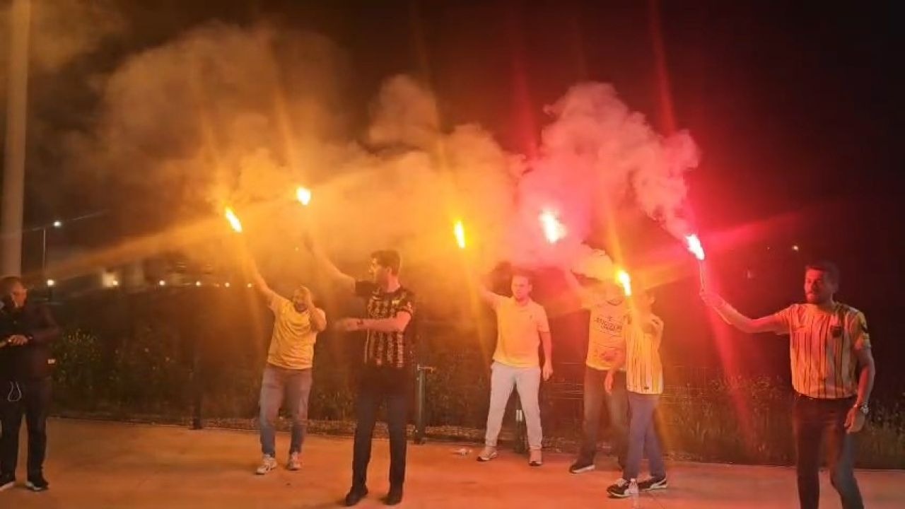 Hasköy’den Muşspor’a Meşaleli Destek: "Yenilsen de Yanındayız"