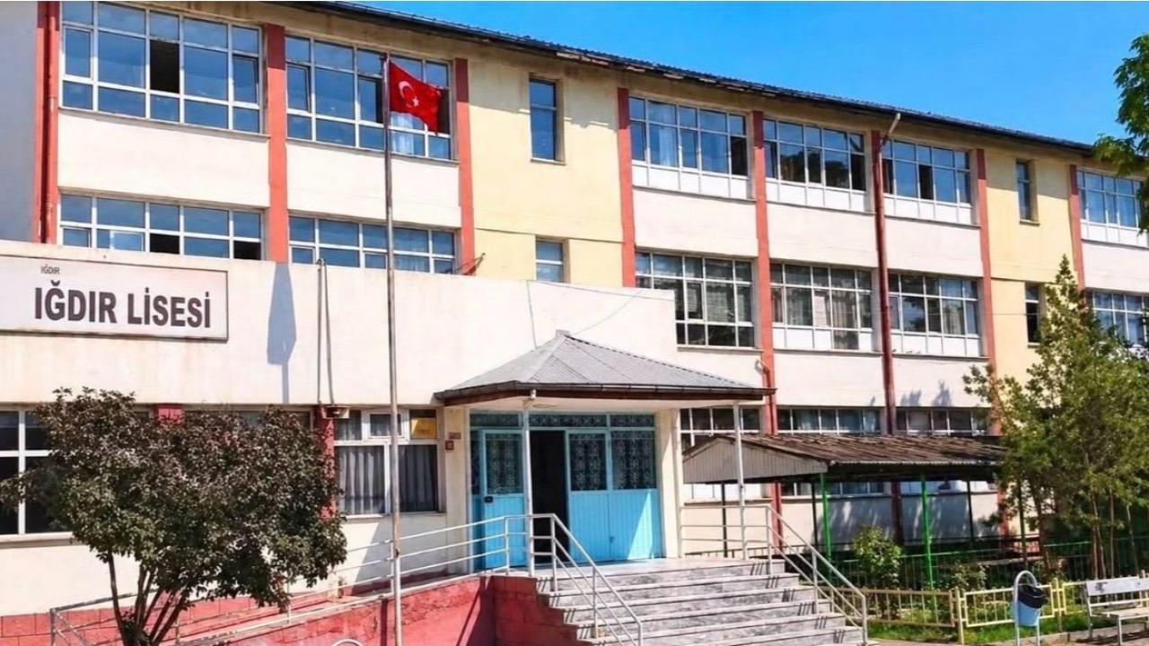 IĞDIR LİSESİ: TAŞINDA HATIRA, DUVARINDA EMEK VAR