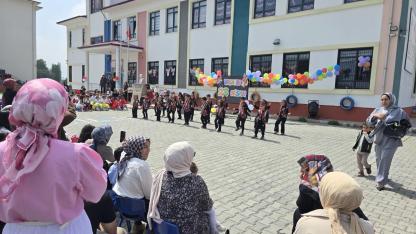 IĞDIR’DA 23 NİSAN COŞKUSU GECİKMELİ YAŞANDI