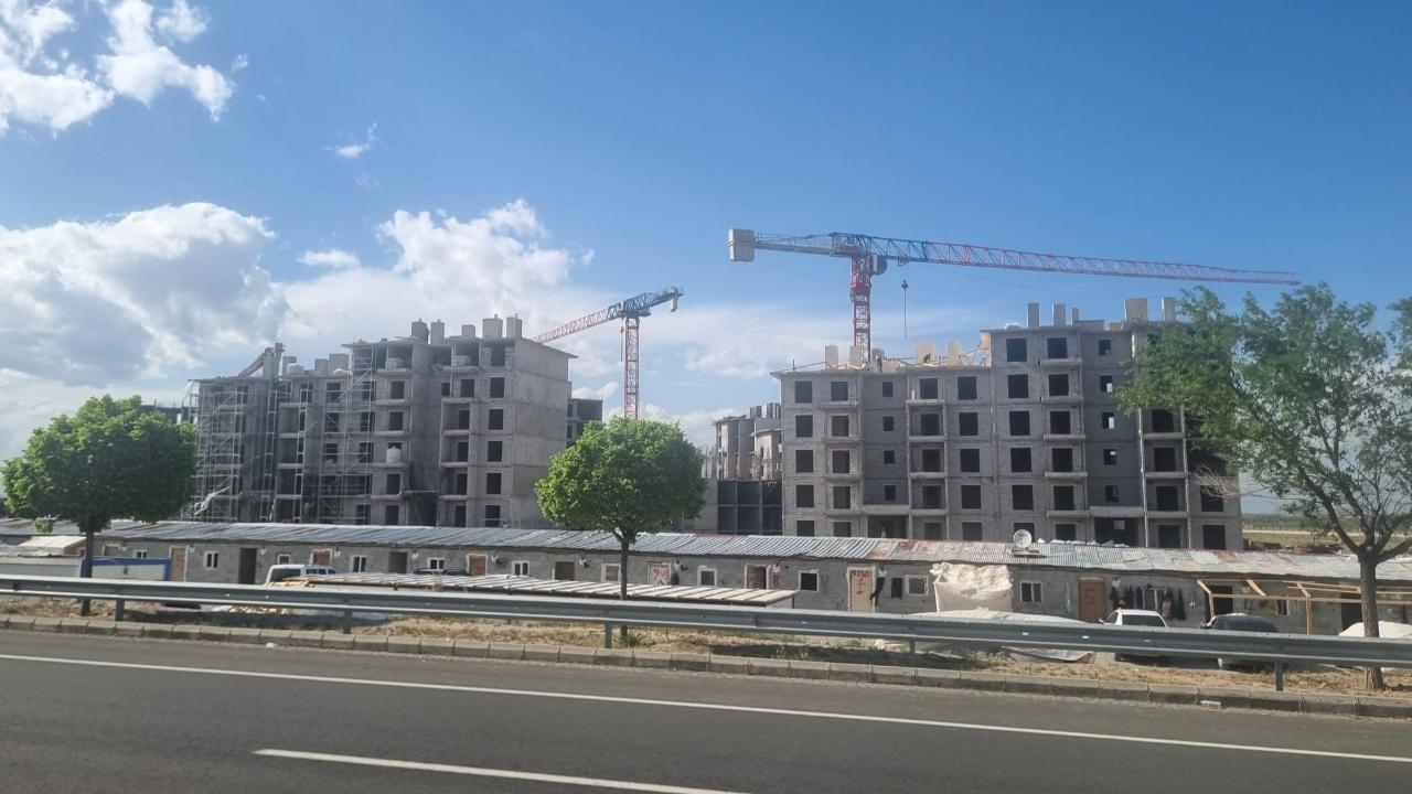 Iğdır’da TOKİ 1200 Konutluk Dev Projede Çalışmalar Hız Kesmeden Sürüyor