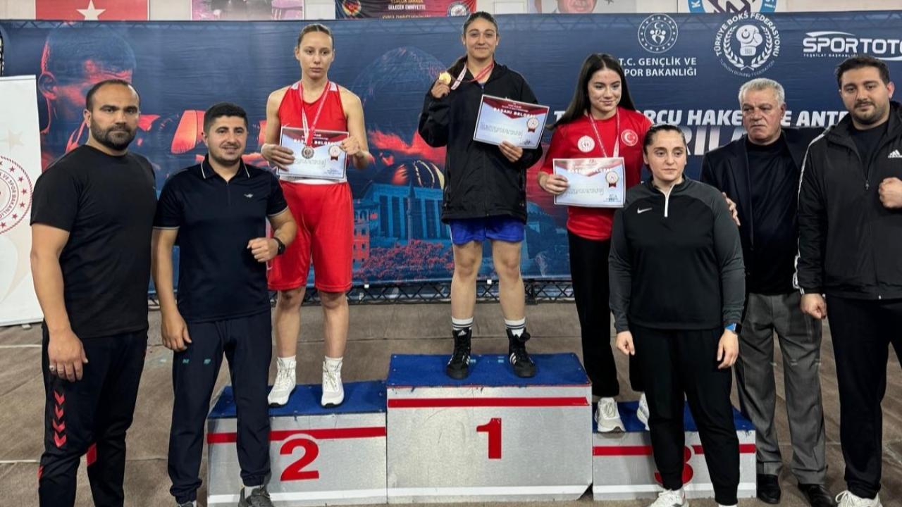 Iğdır'ın Altın Yumruğu: Elanur Kılıç Kars'ta Tarih Yazdı!