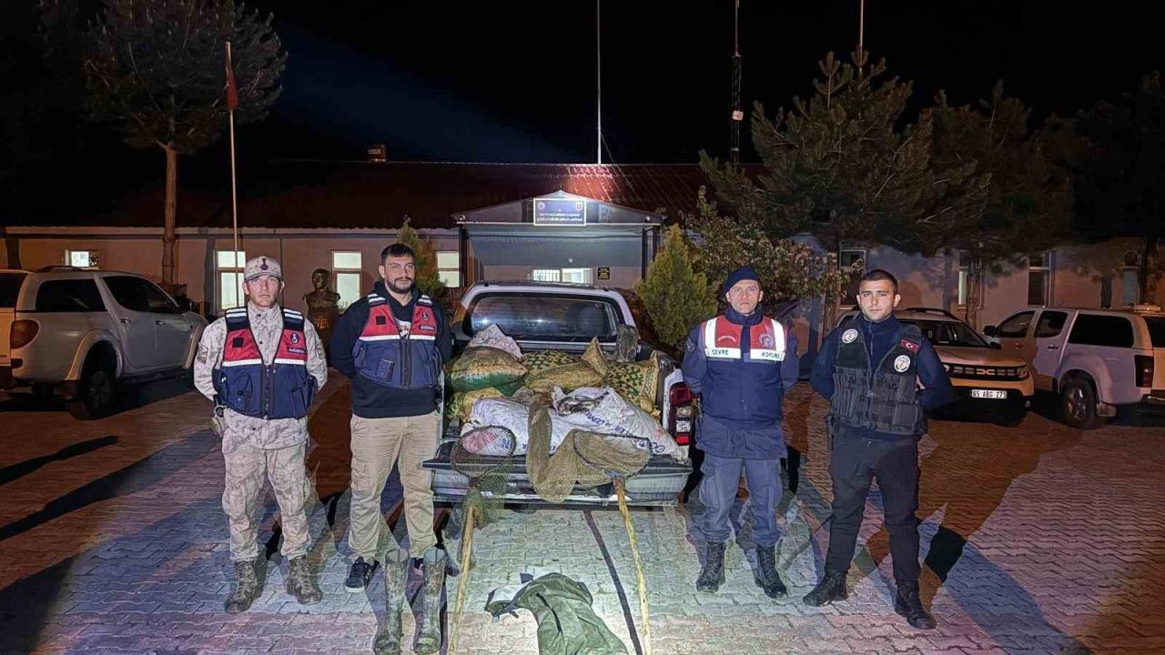 Muradiye'de İnci Kefali Nöbeti: Kaçak Avlanan 630 Kilogram Balık Ele Geçirildi
