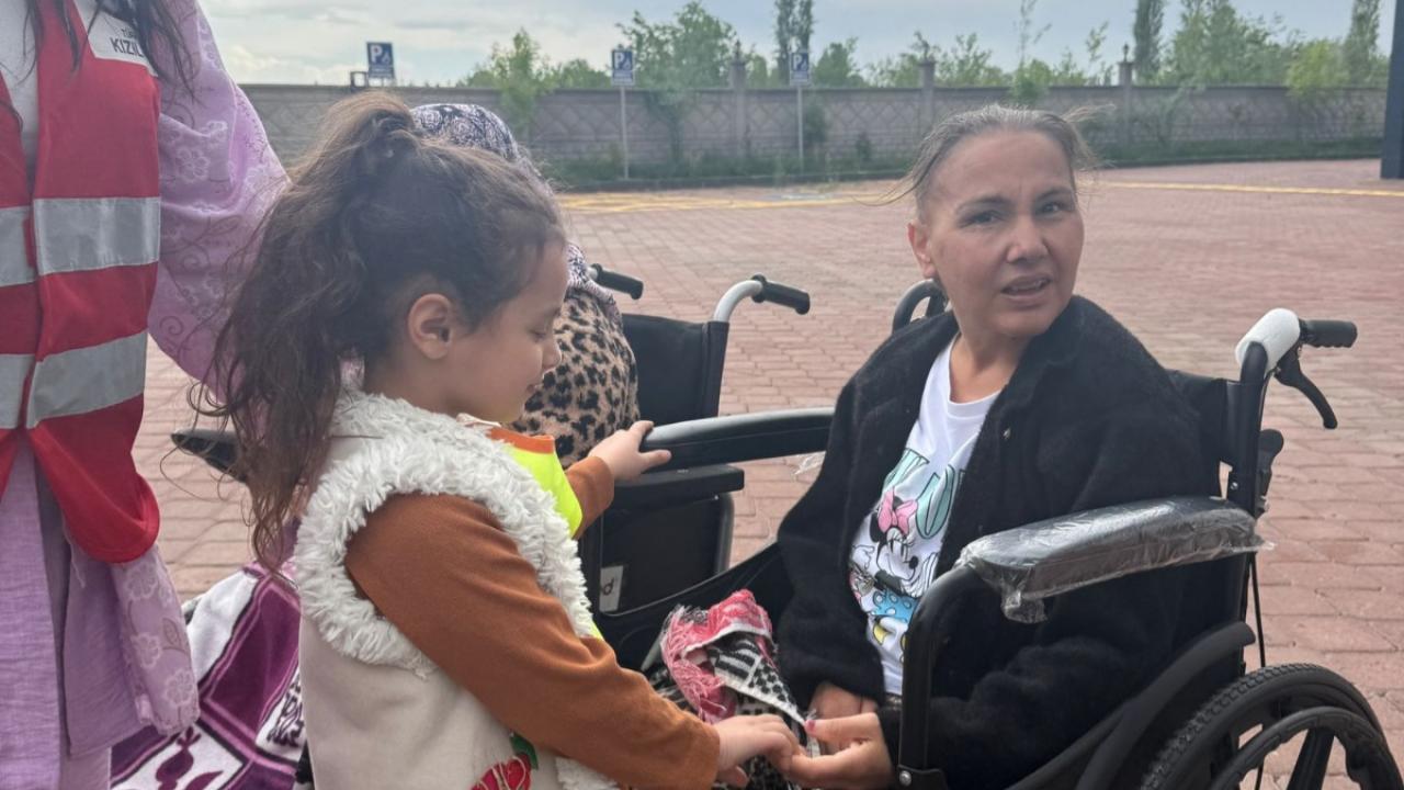 Özel Bireylere Anlamlı Ziyaret: Sevgi ve Neşeyle Yalnız Olmadıklarını Hissettirdiler