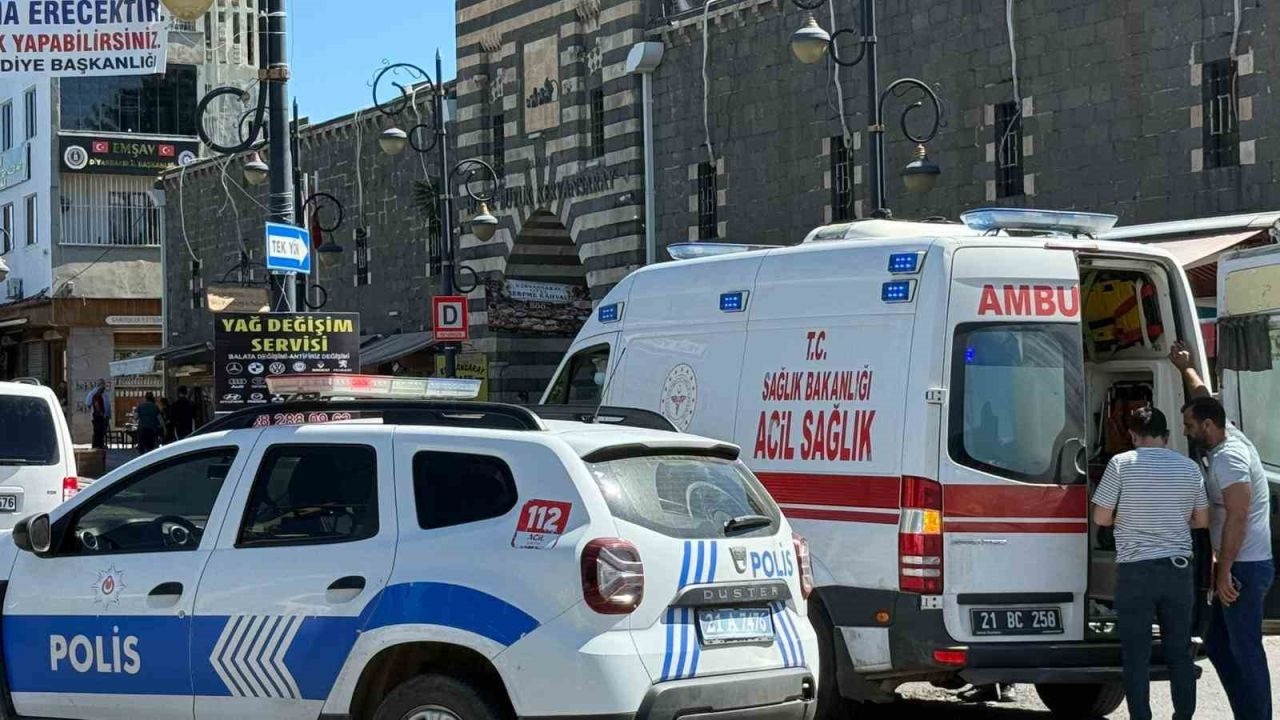 Sur'da Alkol Masası Kanlı Bitti: Arkadaşını Bacağından Vurdu