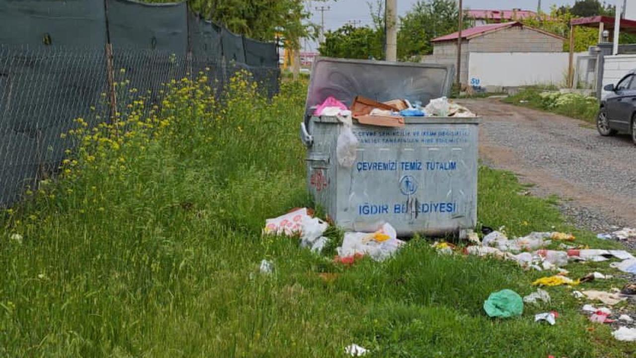 Topçular Mahallesi Sakinlerinden Çöp İsyanı: Defalarca Söyledik Almadılar