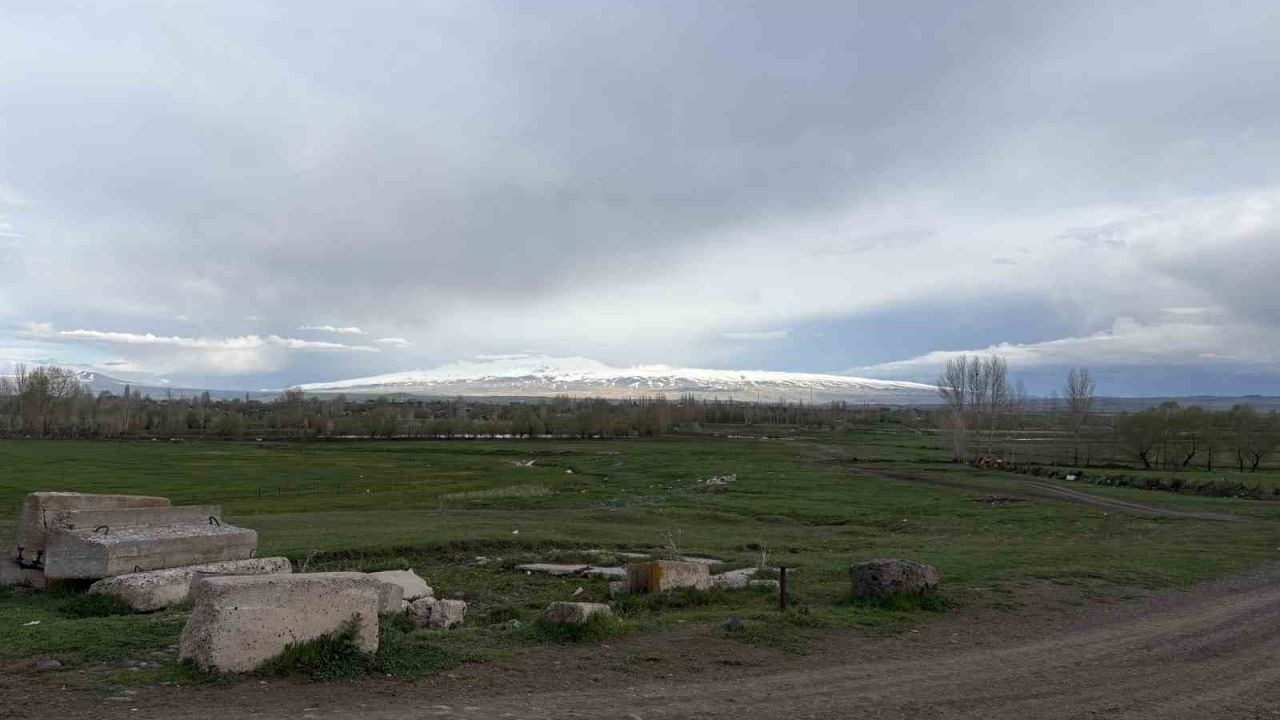 Türkiye-Ermenistan Sınırında Hareketli Günler: Kars-Gümrü Demiryolu İçin Kritik Adımlar