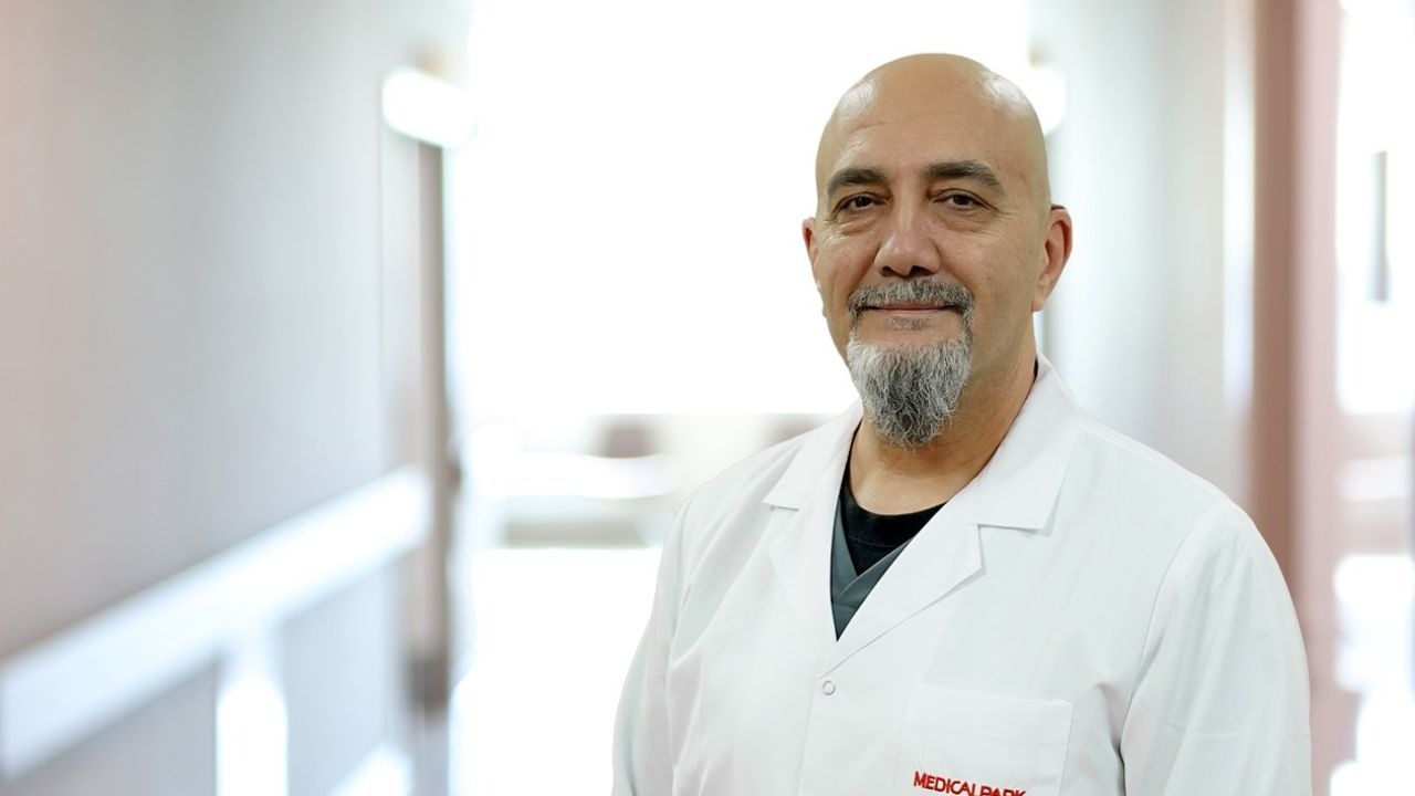 Uzmanından Varis Uyarısı: Sadece Estetik Bir Sorun Değil, Venöz Yetmezlik Habercisi