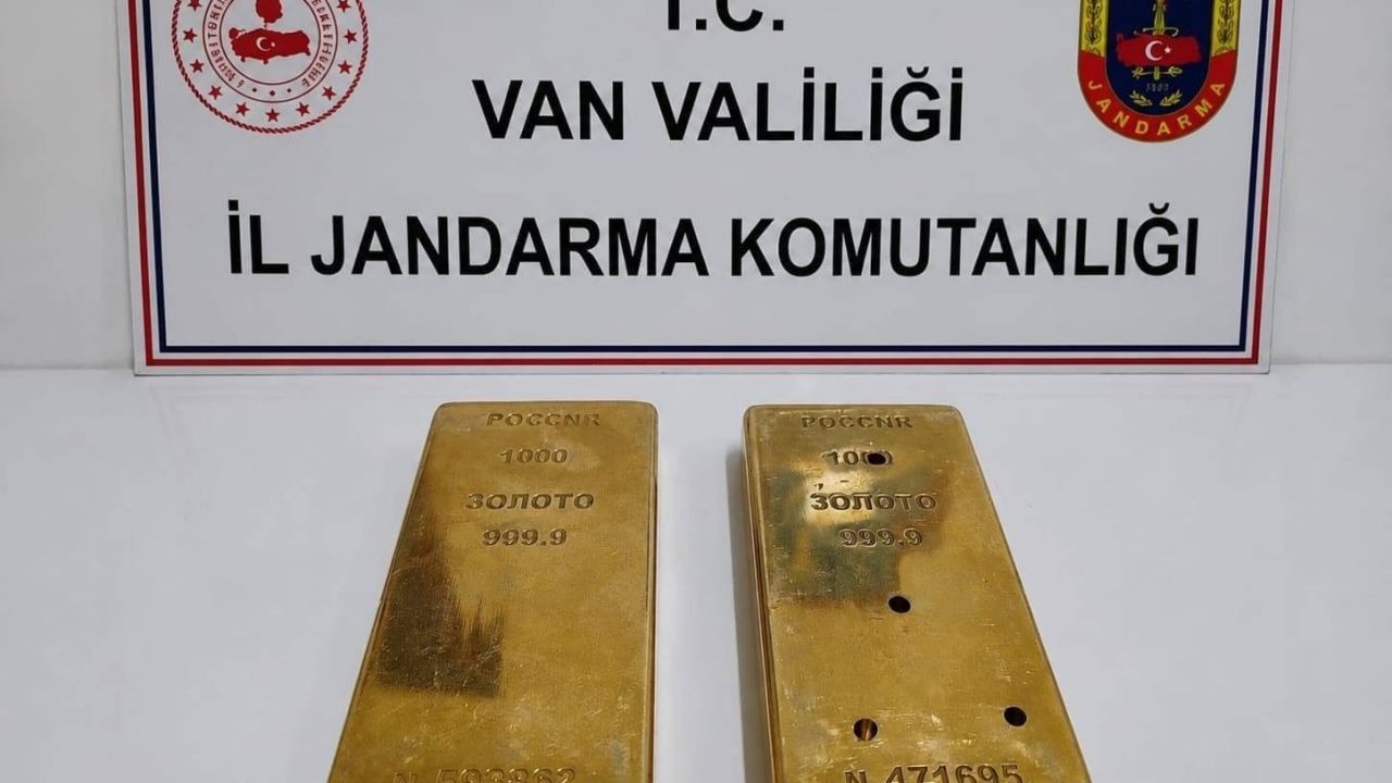 Van’da Dev Altın Operasyonu: Iğdır’dan Gelen Araçta 2 Kilogram Külçe Altın Yakalandı