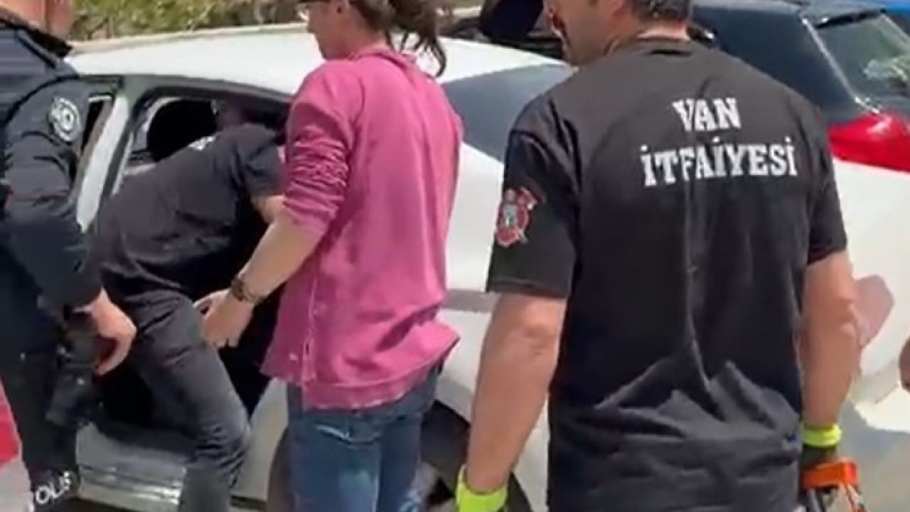 Van’da Korkutan Dakikalar: Otomobilde Kilitli Kalan Çocuk İçin İtfaiye Seferber Oldu