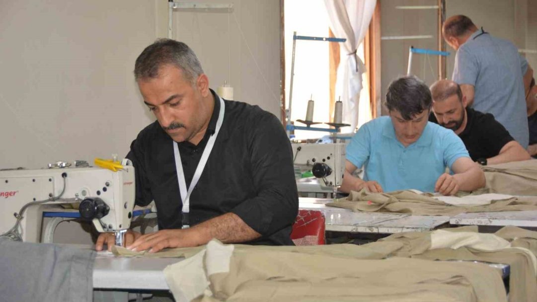 14 Yaşında Tekstille Başlayan Hayat Mücadelesi Fabrikaya Döndü
