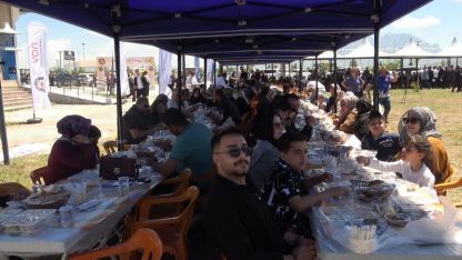 Irak Kürdistan Bölgesi ve Çorlu Ticaret Odası Heyeti Van’da: Dünyanın En Zengin Sofrasında Halaylı Final