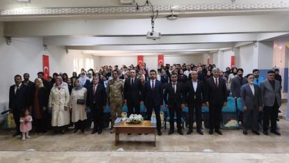 Çaldıran'da Miniklerin Mezuniyet Coşkusu Göz Doldurdu