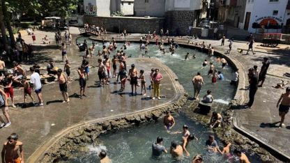 Diyarbakır'da Sıcaklık 37 Derece: Çocuklar Anzele'ye Koştu