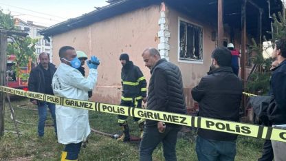 Erzincan'da Ev Yangını Faciası: Emekli Öğretmenden Acı Haber