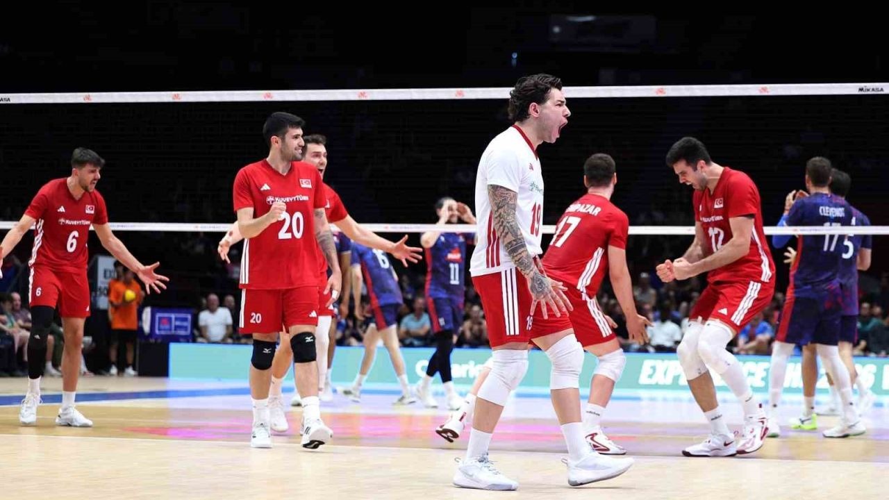 A Milli Erkek Voleybol Takımı 2026 VNL’de İlk Galibiyetini Fransa Karşısında Aldı