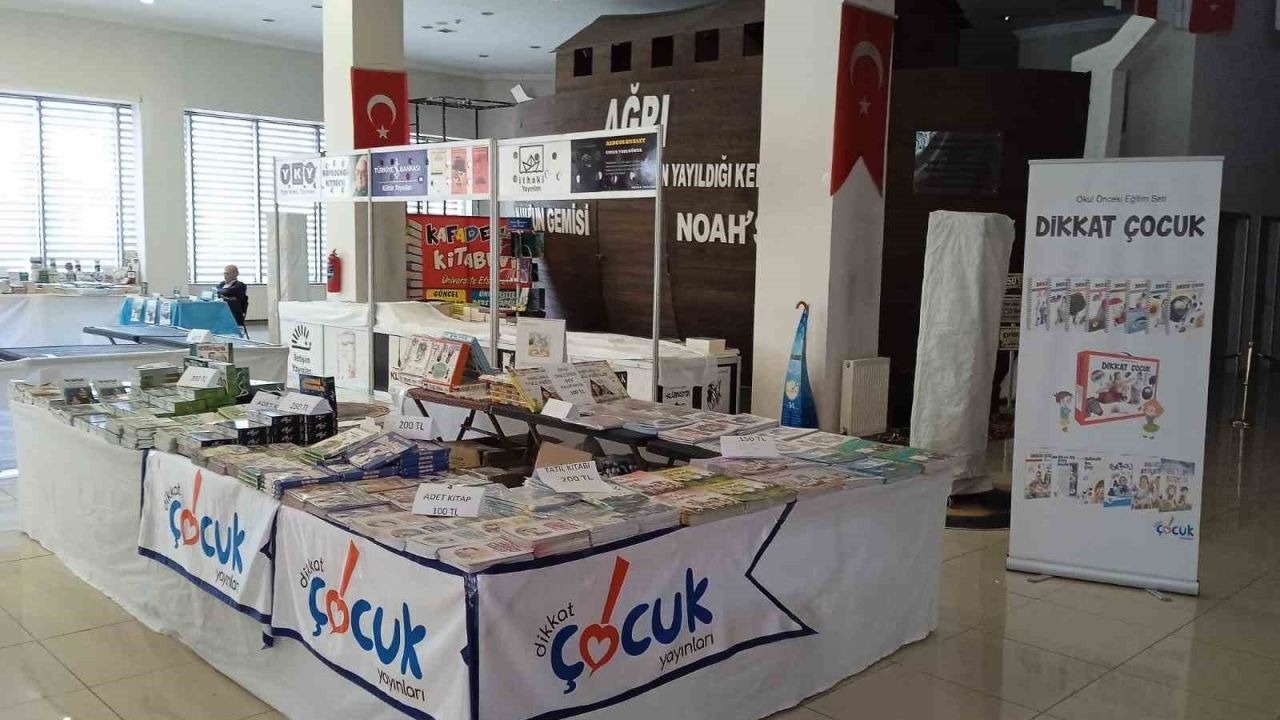 Ağrı Kitap Günleri Kapılarını Açtı: 8-14 Haziran Tarihleri Arasında Kitapseverleri Bekliyor